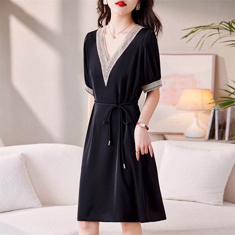 高端欧货黑色连衣裙女夏季时尚气质宽松显瘦v领休闲茶歇法式裙,女装连衣裙,韩蔻秀