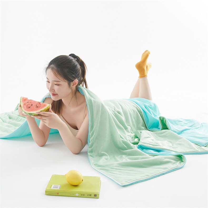 新款A类双拼凉感丝纯色夏被，被套/被芯，一起卖家纺