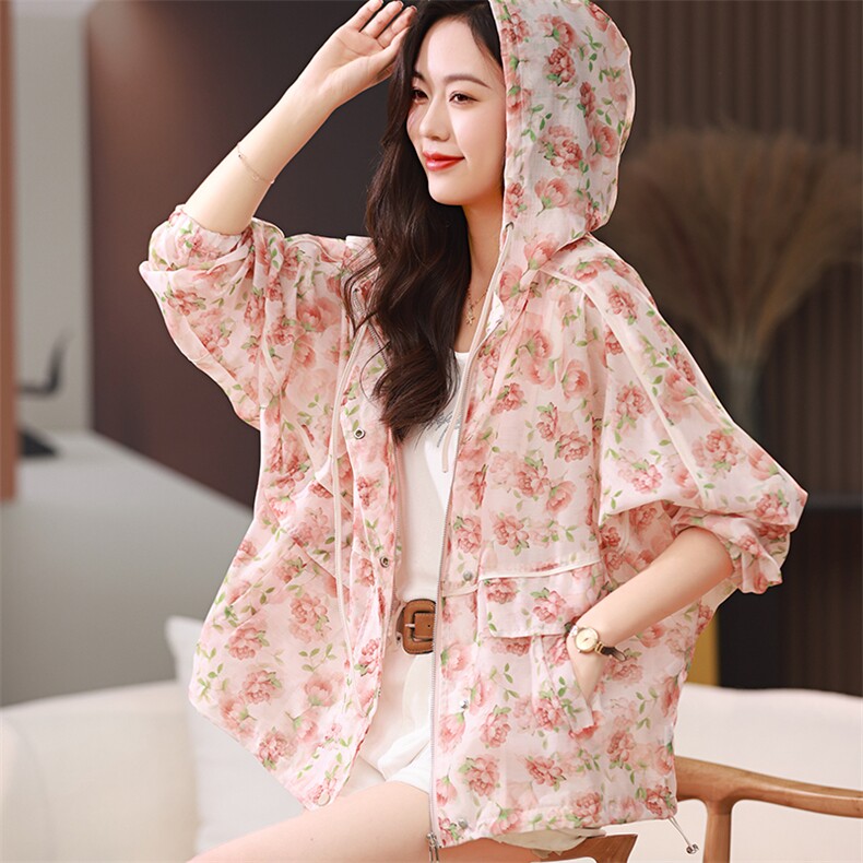 欧货连帽印花短外套女2025年夏季新款薄款透气夹克防晒衣休闲上衣，女装防晒衣，梦芯尔