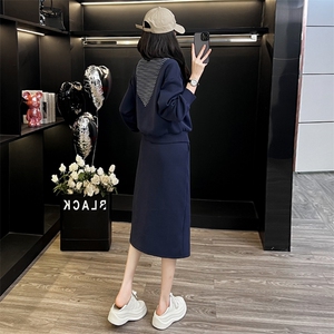 女春季洋气减龄上衣开叉半身裙两件套图片
