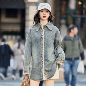 2025年春季新款牛仔外套气质减龄翻领磨毛牛仔外套女图片