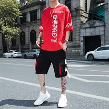红色