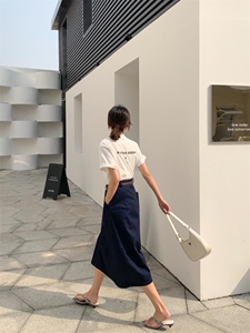 牛仔半裙图片