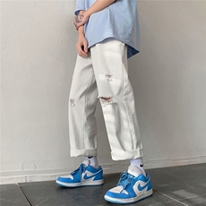 白色
