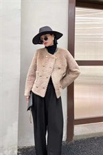 皮毛一体三个色，其它，钱唐名店