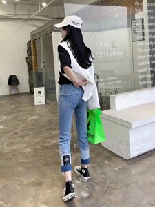 弹力显瘦牛仔裤图片