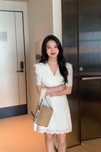 收腰版蕾丝花边连衣裙,女装连衣裙,玩美