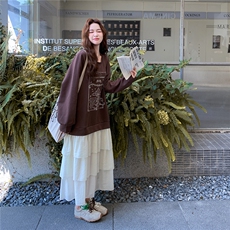 休闲减龄咖色卫衣连衣裙女春秋超火好看高级拼接蛋糕裙假两件套装，女装连衣裙，2C293