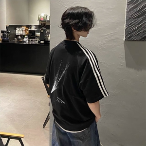 抖音得物高品质二开240克宽松纯棉美式潮牌三条杠织带短袖T恤图片