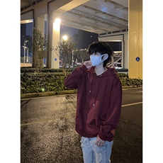 酒红色