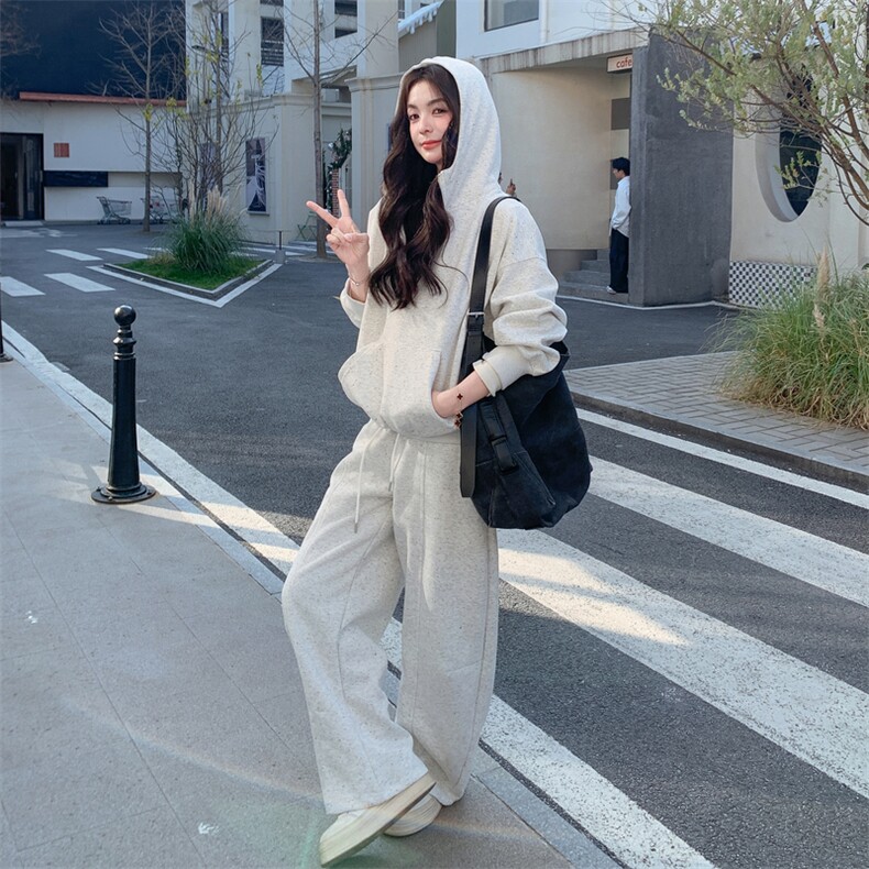 新款有货彩色波点休闲卫衣套装5523P175K258,女装套装/套裙,2C176