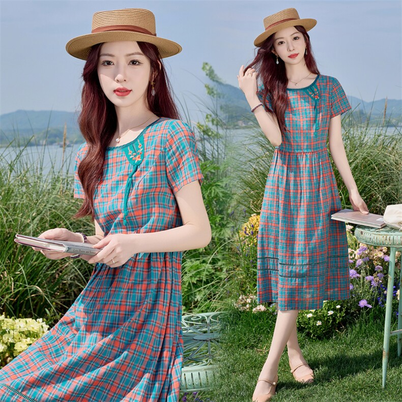 纯棉格纹气质连衣裙女2025夏季新款母亲节送礼高级感透气刺绣裙子，女装连衣裙，水衣源