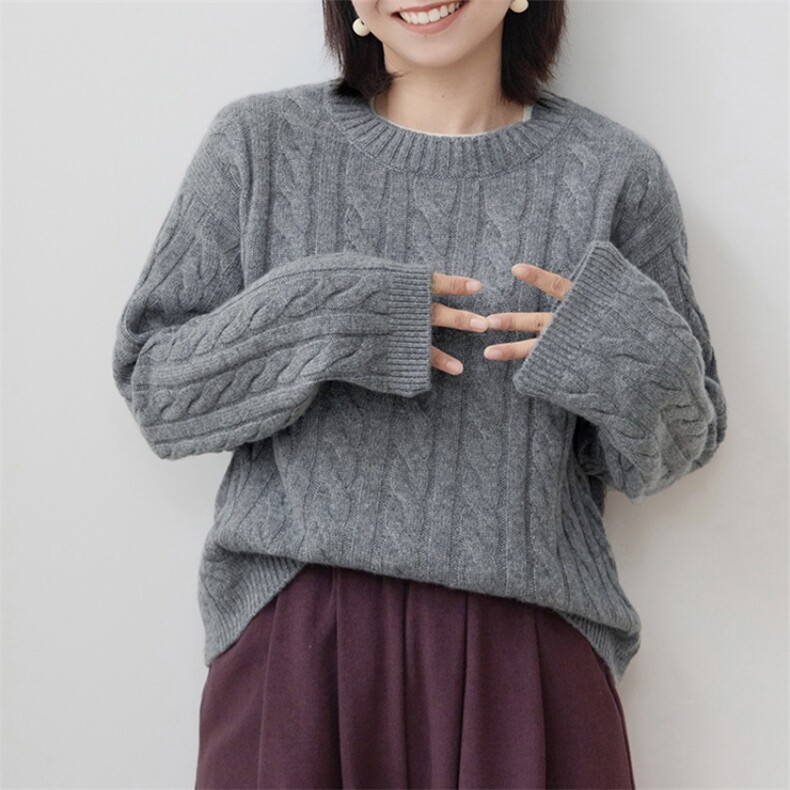 2025年秋季新款百搭女士假两件绞花圆领，女装羊毛衫，宛庄羊绒