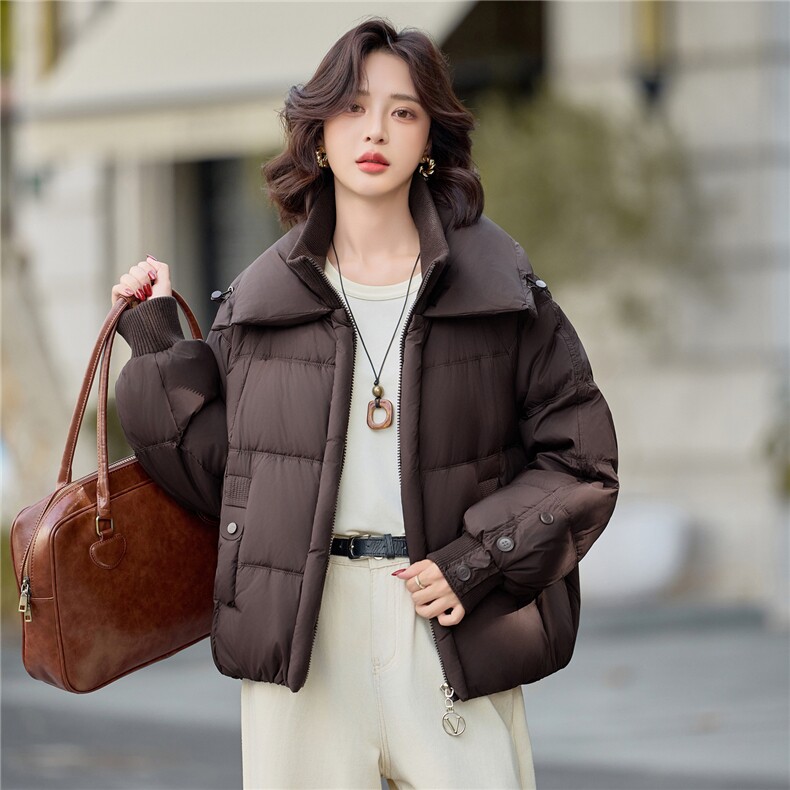 现货新标90%白鸭绒2025年冬季新款双领羽绒服短款外套,女装羽绒服,布依丽人