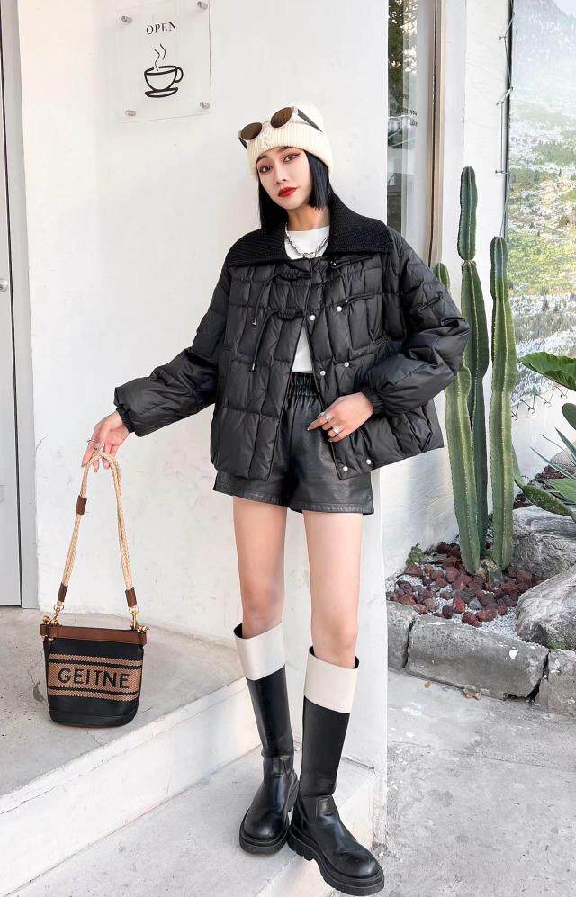 [现货]羽绒服拼接毛线领，两色，两码，女装羽绒服，依柏璐(1F)