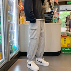 灰色