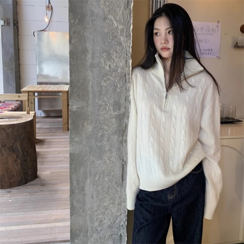 女士秋冬羊毛扭花半开拉链毛衣羊毛图片