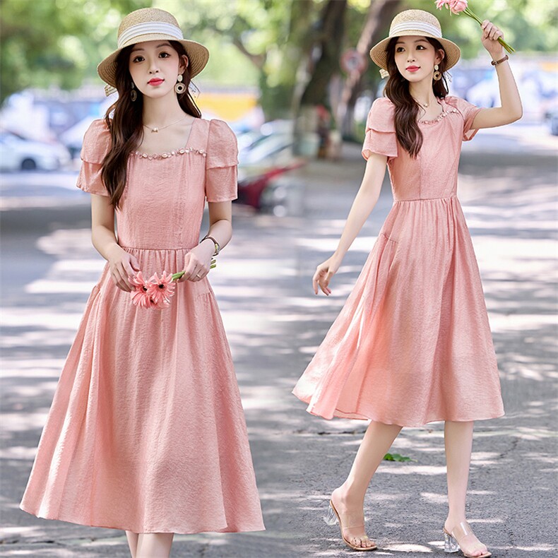 2025夏装新款女气质优雅方领修身连衣裙，女装连衣裙，魅家