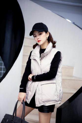 皮毛一体，羽绒服，羽绒马甲，女装羽绒服，依人久久