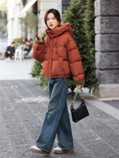 白鸭绒姜黄色羽绒服女短外套2025冬季新款小个子宽松百搭面包服，女装羽绒服，鑫源服饰