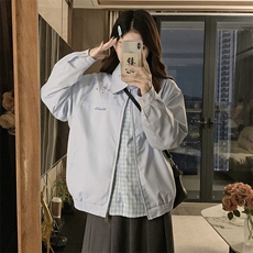浅蓝色