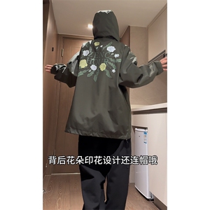 【直播】2024春防水冲锋衣夹克女印花连帽外套 CT2341-TP70控价98图片