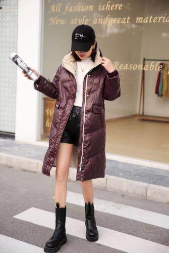 冬季新款，年轻、时尚羽绒服，女装羽绒服，水沱