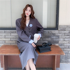 通勤风穿搭灰色职业套装女初春秋超火好看高级感外套半身裙两件套，女装套装/套裙，2C332