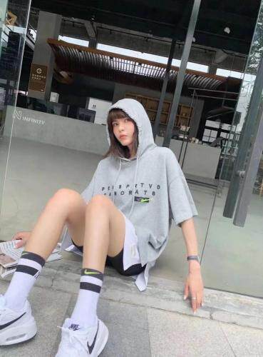 新款带帽短袖卫衣，女装卫衣/绒衫，E·贝空间