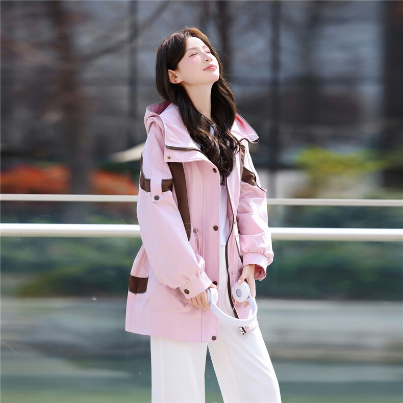 冲锋衣女款2026新款春秋中长款时尚拼色收腰显瘦防水连帽风衣外套,女装短外套,鑫源服饰