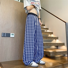 深蓝色