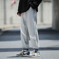 灰色