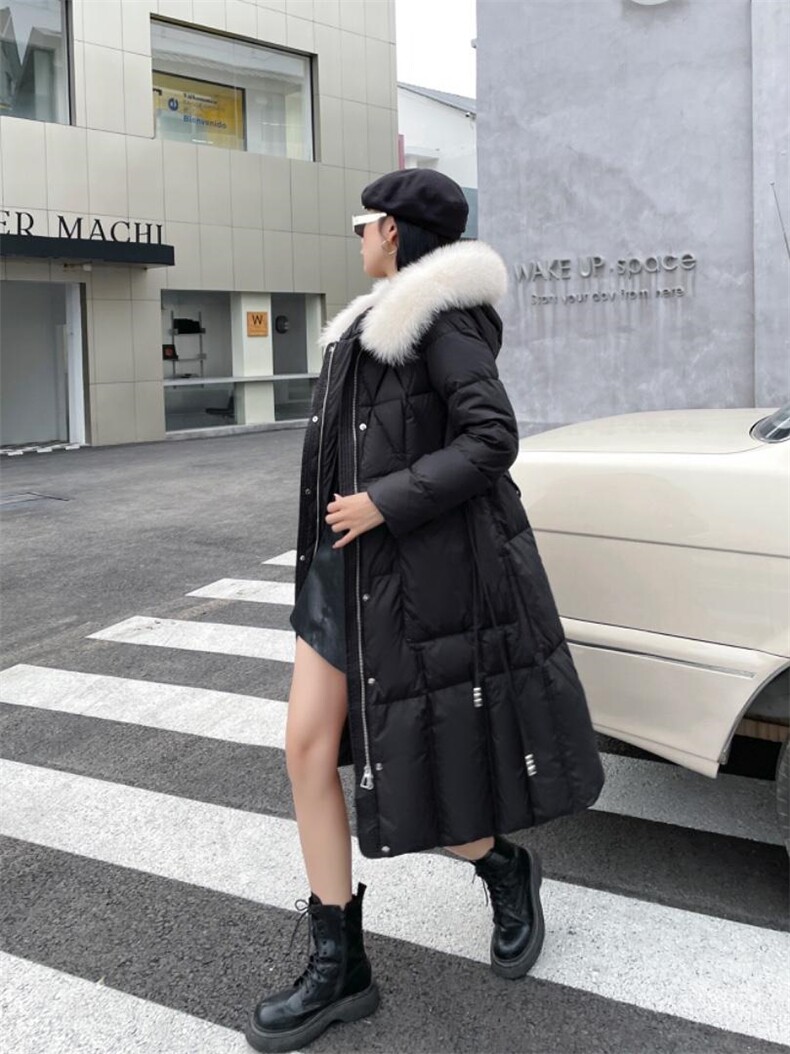 90白鸭绒，狐狸毛领，两色四码，其它，伊艺不舍