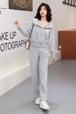 2022年春装新款克莱因蓝休闲连帽运动服卫衣套装女网红两件套，女装套装/套裙，瑶迪依秀