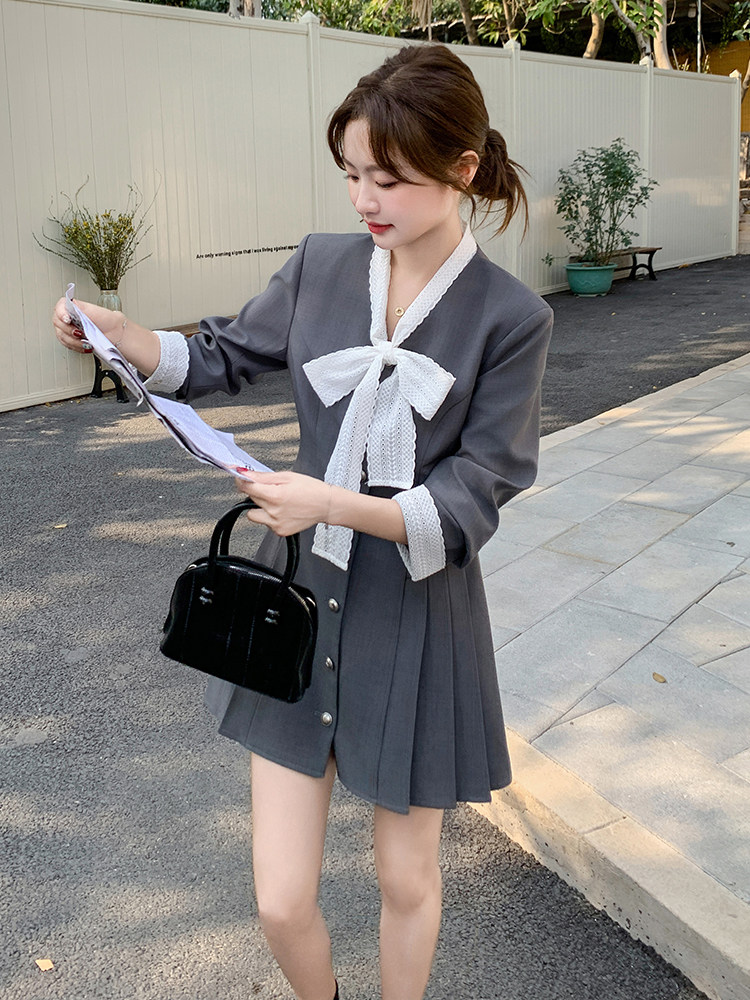 蕾丝花边风衣裙210-6506-P175-K2582025年秋季,女装西装,韩蜜菓