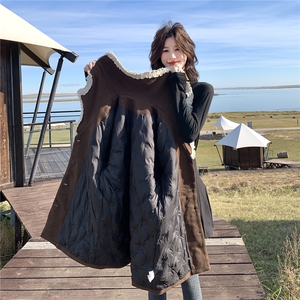 现货：新款设计感拼色花边大翻领咖色羽绒服2C135-8928P275K428图片