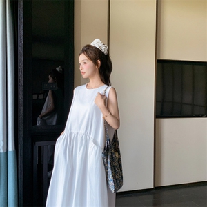 韩系小个子超好看高级感女夏2025新款爆款显瘦白色无袖背心连衣裙图片