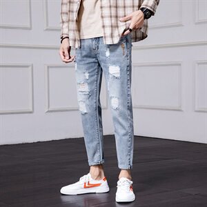 2021刺绣九分牛仔裤男破洞小脚裤修身青年个性潮流男裤图片
