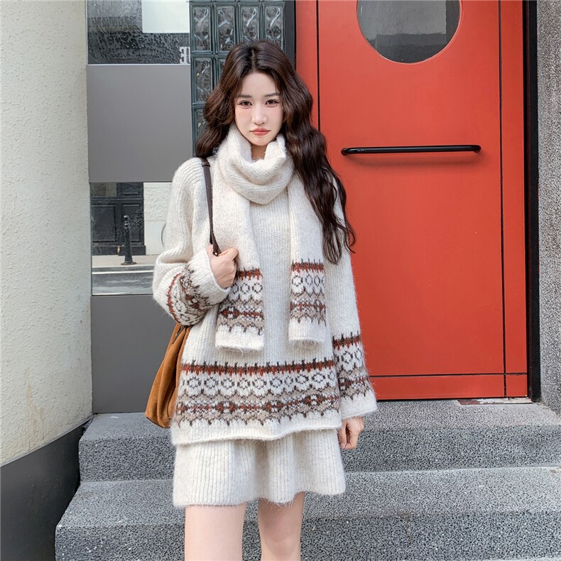 新品时尚印花套装配围巾A2569-P165-K268,女装套装/套裙,2C261