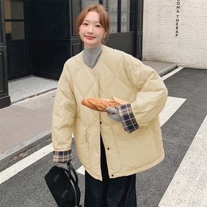 韩版时尚拼格纹轻薄款羽绒服女2025年冬季新款显瘦加厚白鸭绒外套图片