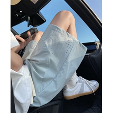 浅蓝色