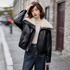 大翻领加丝绵皮衣短外套女2025秋冬新款保暖时尚酷飒机车PU皮夹克，女装皮衣，美拉德工厂直营店