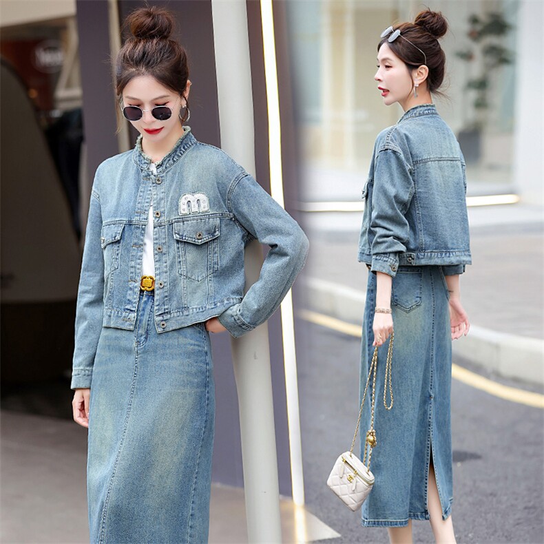 2024年新款春装通勤立领休闲单排扣字母长袖显瘦牛仔外套上衣，女装牛仔外套，江南富贵女