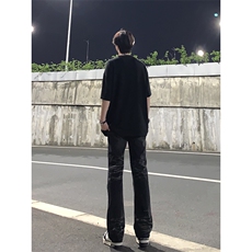 黑色