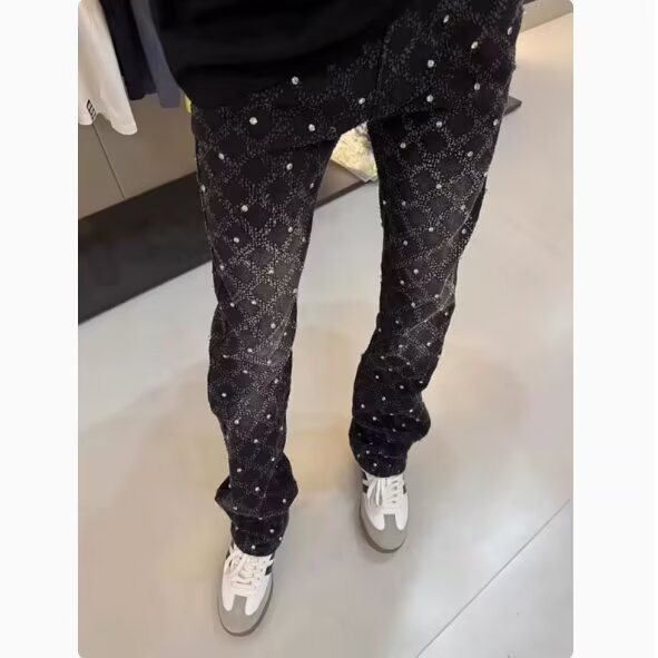 新款男士满钻牛仔裤个性微喇修身破洞潮流弹力休闲黑色裤子图片
