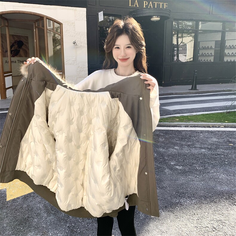 美式工装风毛领派克服女冬季保暖连帽外套军绿色加厚高级感羽绒服,女装羽绒服,维壹