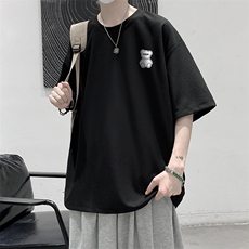 黑色