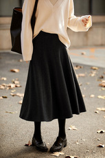 2025年秋季中长款百搭时尚百搭通勤简约休闲A字复古鱼尾裙，女装半身裙，湘姗