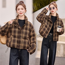 现货白鸭绒2025年冬季立领短款羽绒服外套，女装羽绒服，布依丽人
