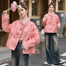 新中式国风羽绒服女2025冬季新款独特超好看短款粉色毛领保暖外套，女装羽绒服，伊仟回